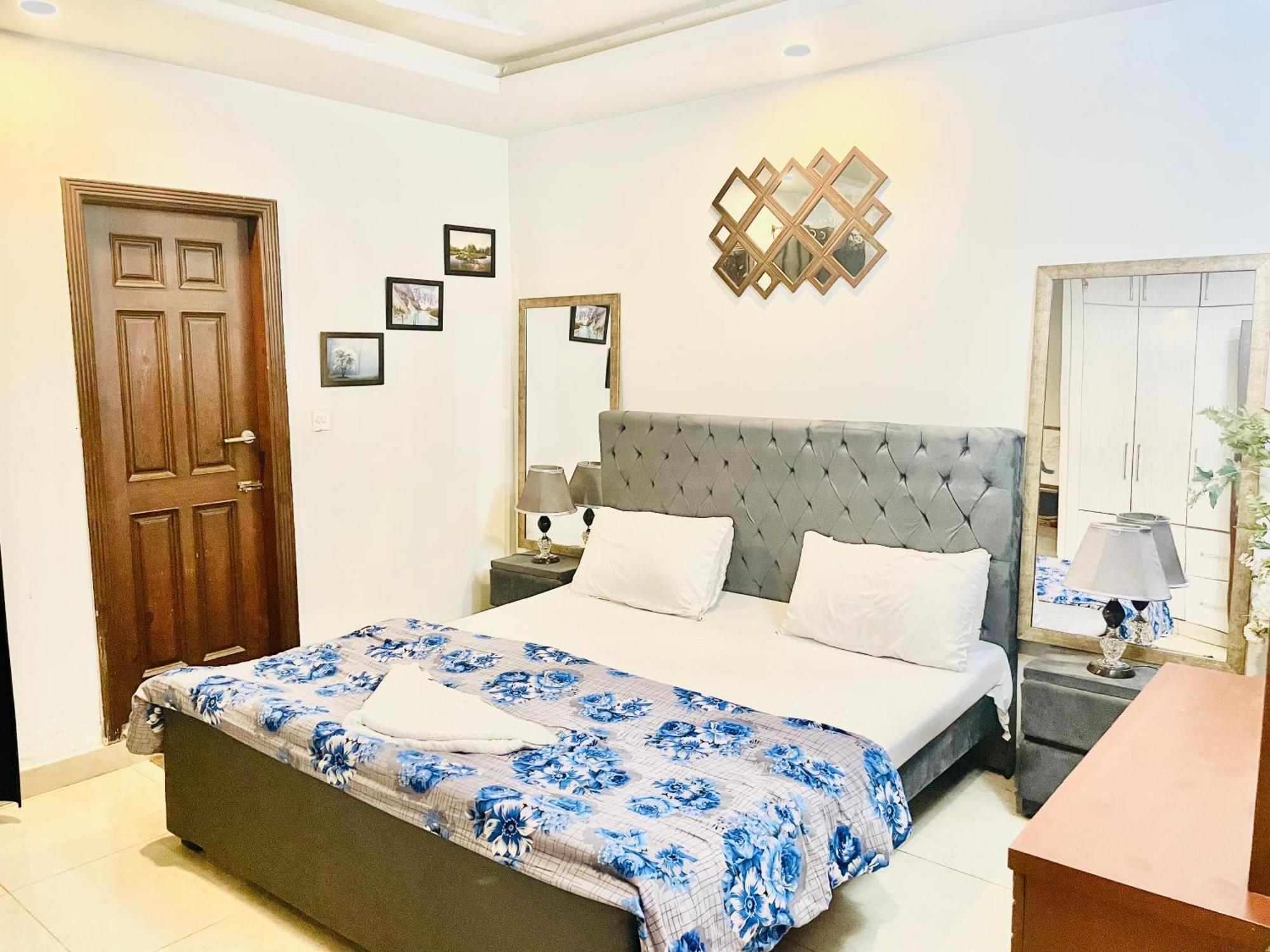 Apartamento Stunning And Peaceful 1Bhk,Free Parking + Wifi Islamabad Exterior foto